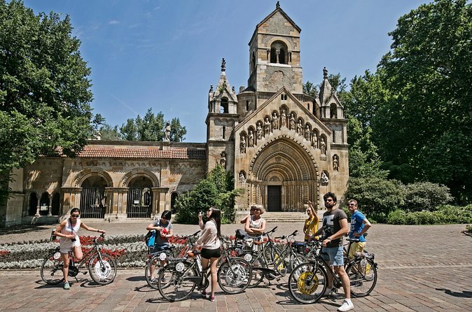 Budapest Bike Tour: 2.5- or 4-Hour Guided Ride